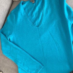 100% Cashmere Sweater - size S